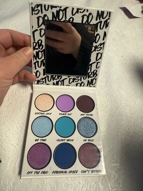 Vibrant 9-Color Eyeshadow Palette — Purple & Blue Shades